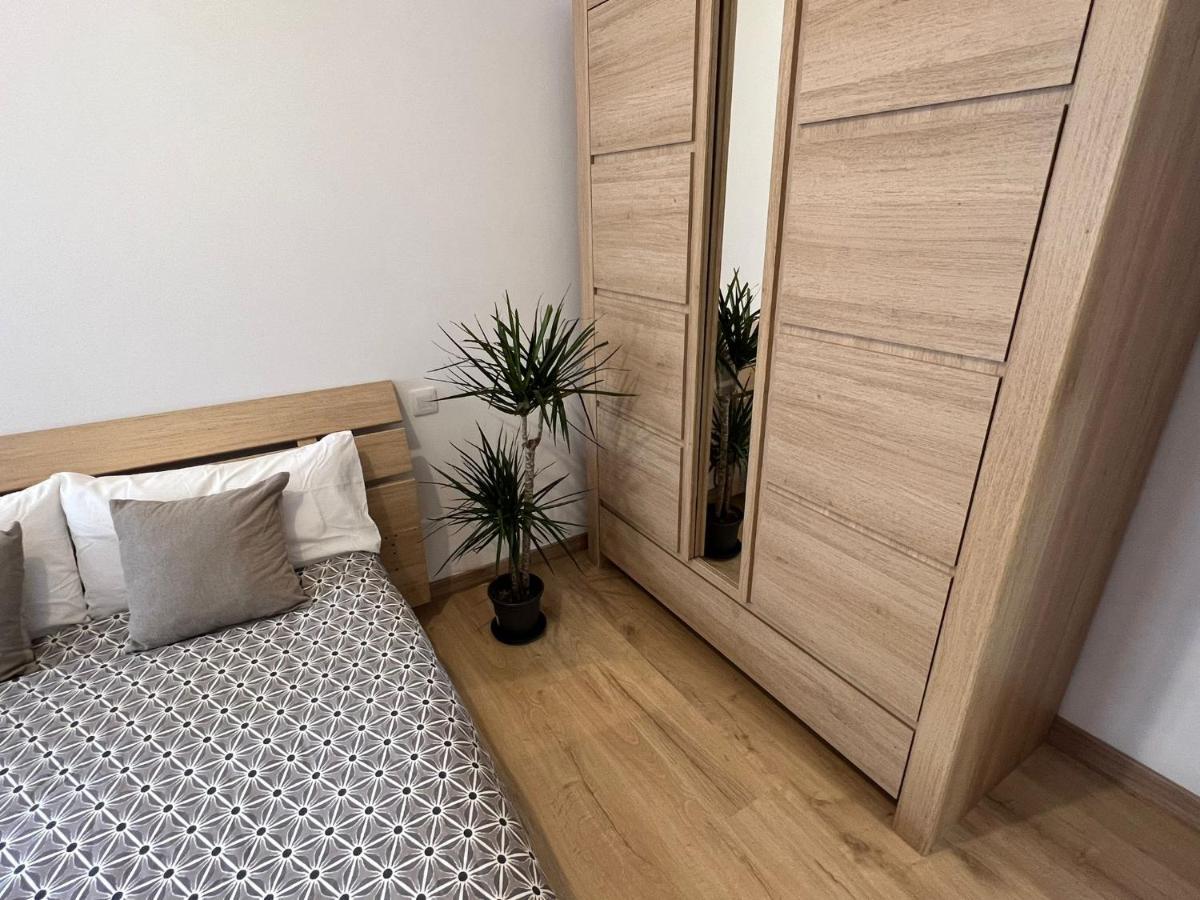 Close To Gran Via Centro Familiar Con Wifi By Apartamentos Logroño Exteriör bild